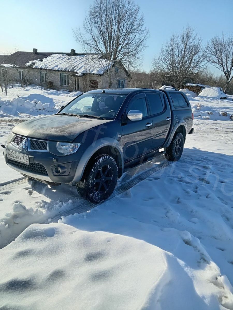 Mitsubishi L200 2.5, 2012 г.в. Новгородская область