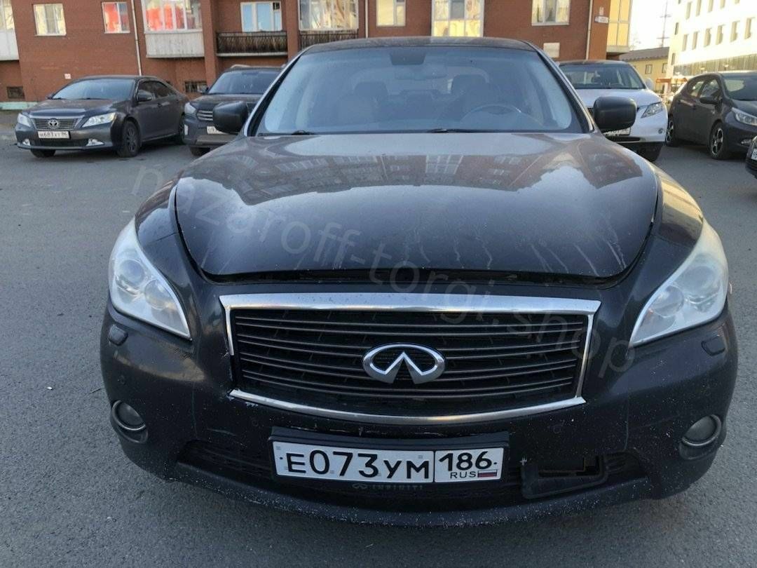 Infiniti M37 2012 г.в. Сургут ул. Мира д.42